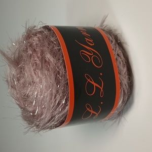 3/$15 L.L. Yarn Eyelash 1.75oz/50g 120yds/110m 96% Acrylic 4% Nylon Dusty Lilac
